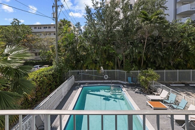 Building Photo - Spaciously designed 1 bedroom apartment wi...