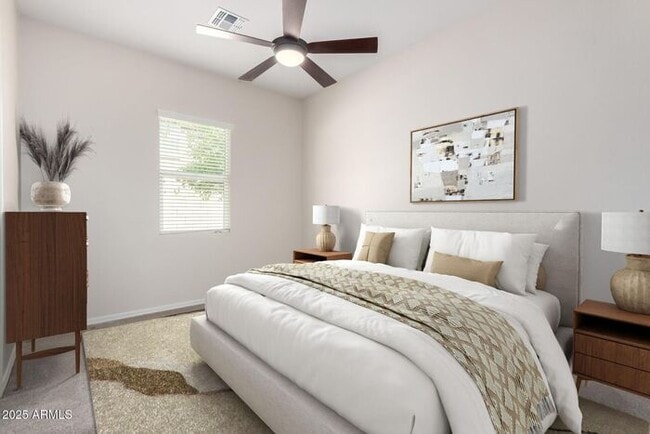 Building Photo - Stunning 4 bedroom, 3 bathroom home in the...