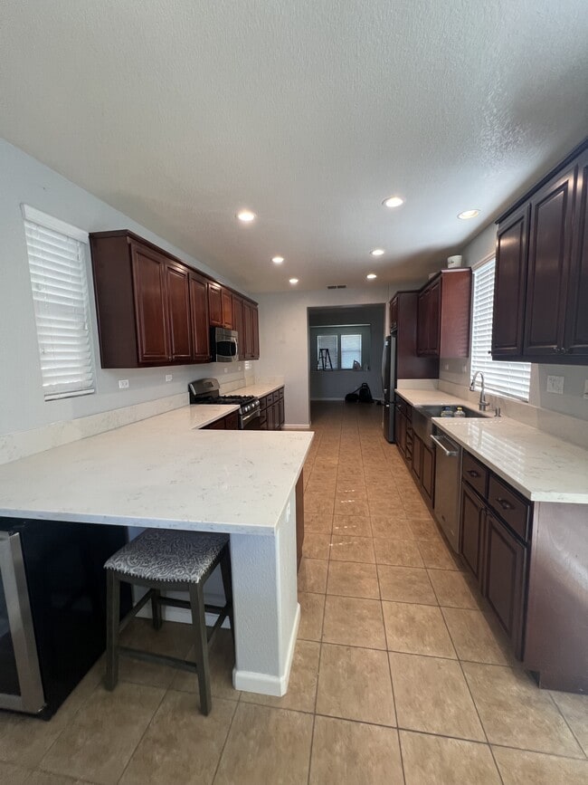 Building Photo - 1013 Amber Ridge Lane