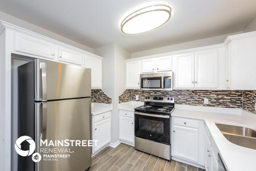 Building Photo - 2295 Lark St