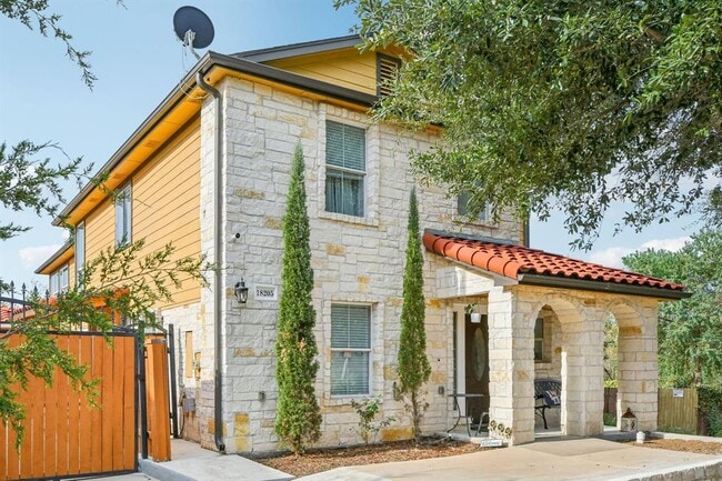 Building Photo - 18205 Great Falls Dr