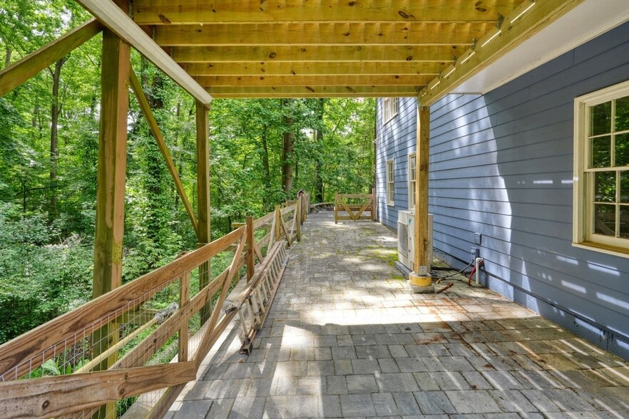 Building Photo - 2245 Mills Wood Run