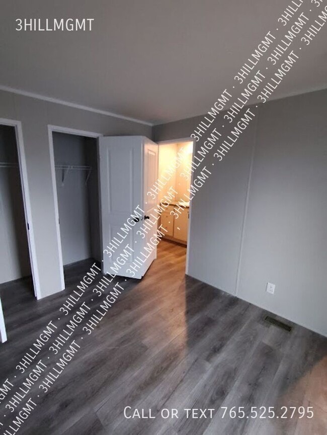 Building Photo - 5600 W Kilgore Ave