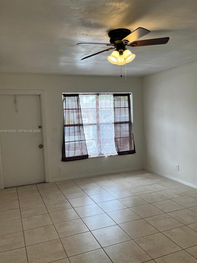 Building Photo - 7721 SW 10th Ct