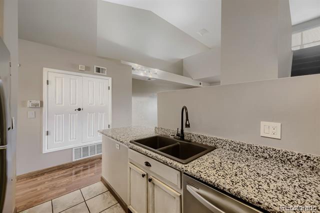 Building Photo - 3231 S Waco Ct