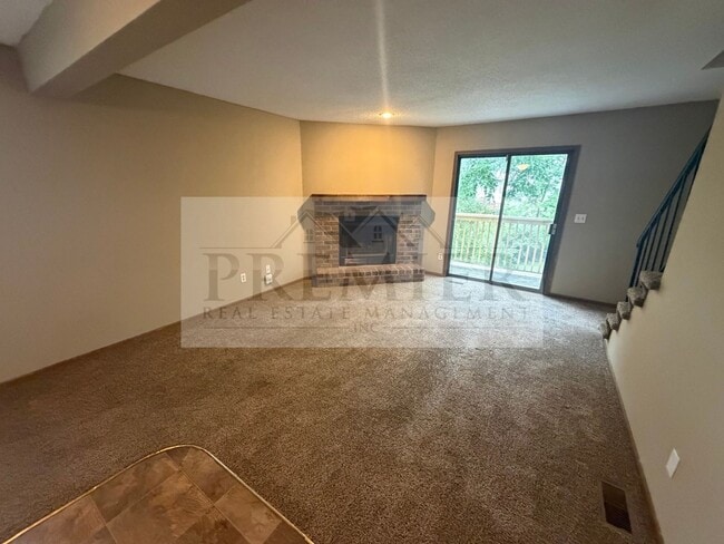 Building Photo - 3556 NE Independence Ave