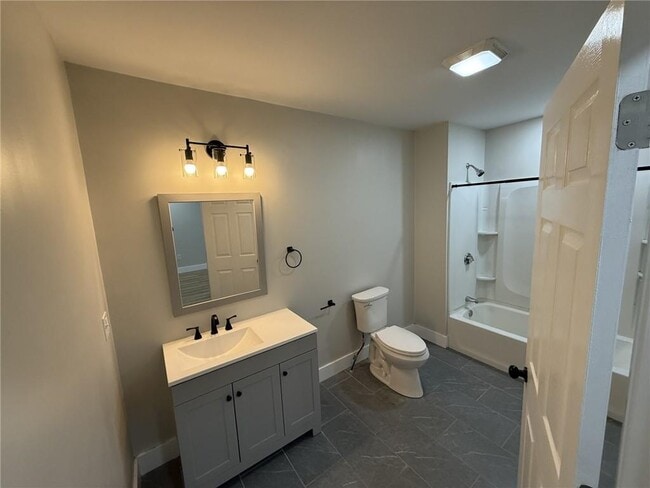 Building Photo - 697 Manton Ave