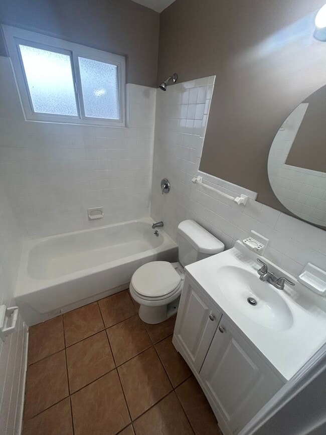 Building Photo - 205 Lesane Ct