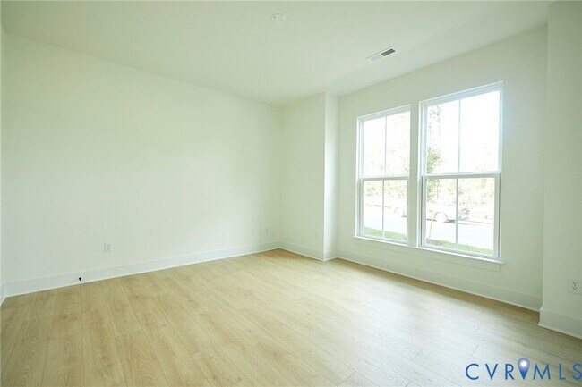 Building Photo - 15337 Sunray Wy