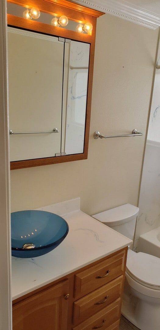 Building Photo - Move in ready 4 bedroom home For Rent on S...