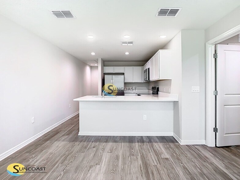 Building Photo - 3821 SW 43rd Ct