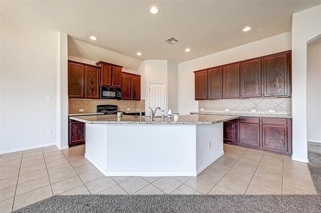 Building Photo - 24602 Forest Canopy Dr