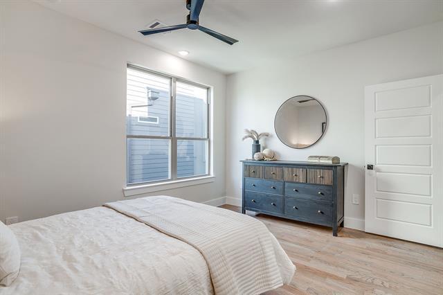 Building Photo - 300 Foch St