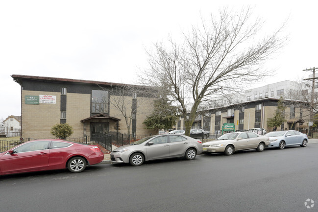 Building Photo - Highview Apartments