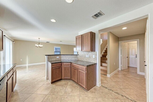 Building Photo - 8824 Edmundsbury Dr