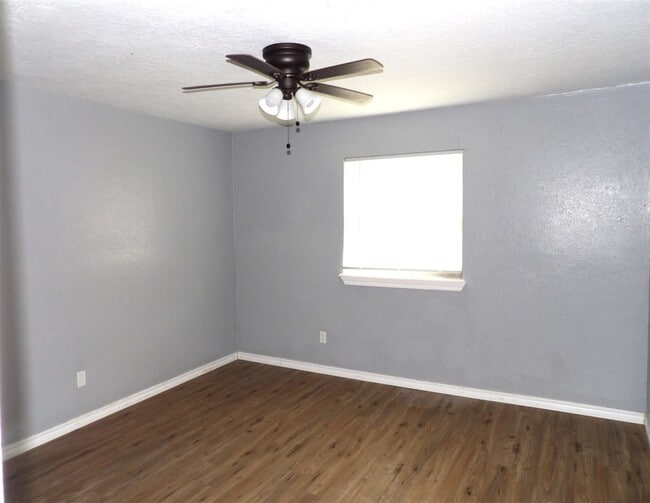 Building Photo - 6701 SW Beta Ave