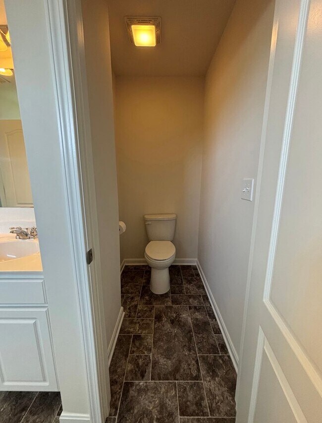 Building Photo - 3BR/2.5BA Home for Rent in Eastwood for Re...