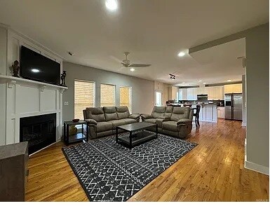 living room - 3124 Kavanaugh Blvd