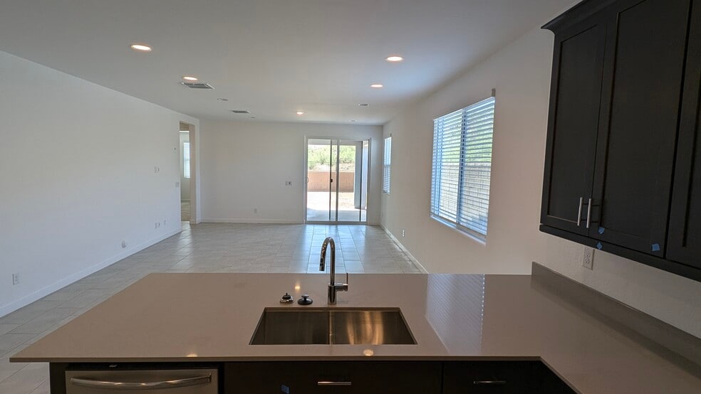 Building Photo - 3179 W Morning Vista Ln