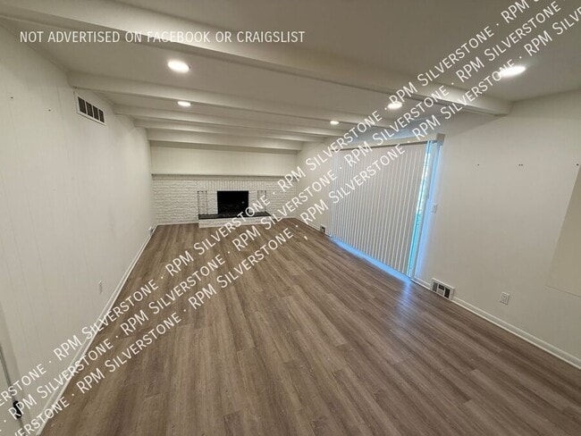 Building Photo - 5681 Skylite Ln