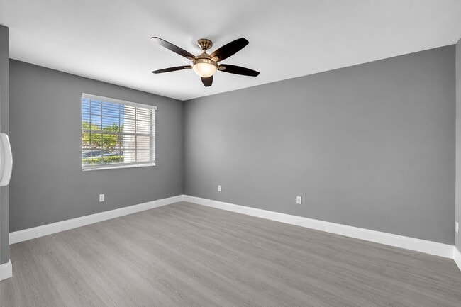 Building Photo - 2881 N Oakland Forest Dr