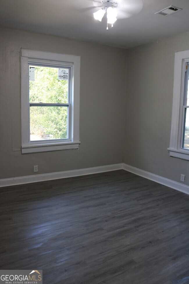 Building Photo - 254 21st Ave