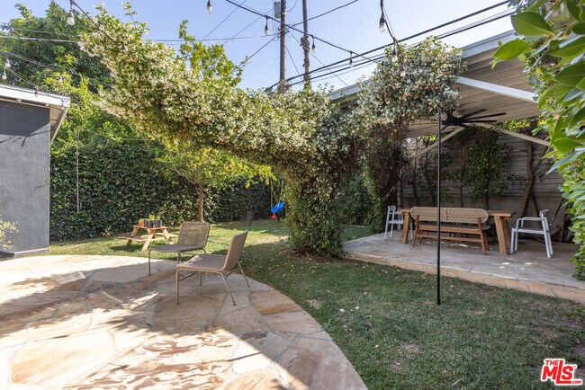 Building Photo - 4114 Edenhurst Ave