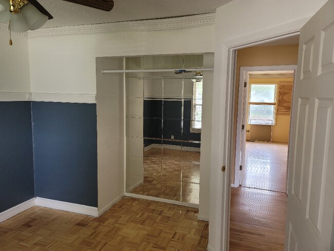 Building Photo - 1163 Colby Dr