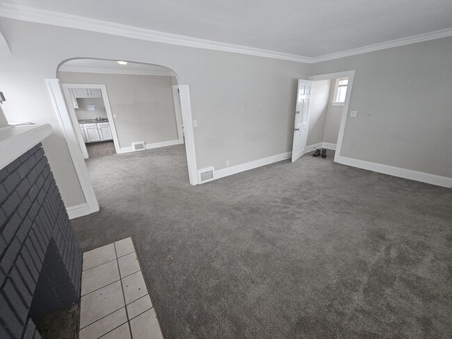 Building Photo - 931 Helmsdale Rd