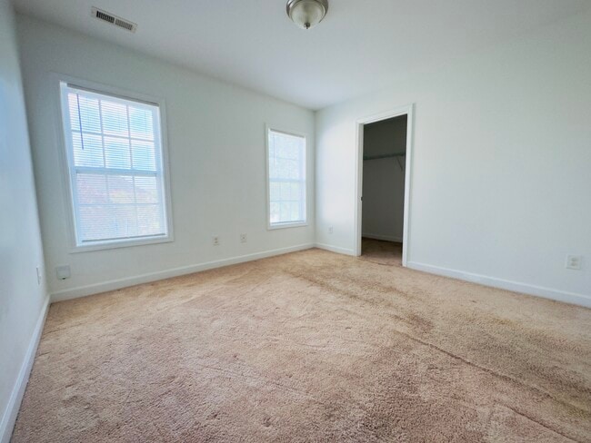 Building Photo - 6300 Falcon Knoll Cir