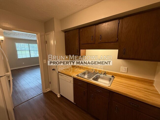Building Photo - 7627 Alki Ln SW