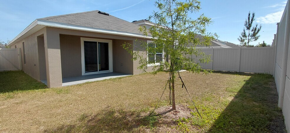 Building Photo - 36171 Sunflower Hill Dr