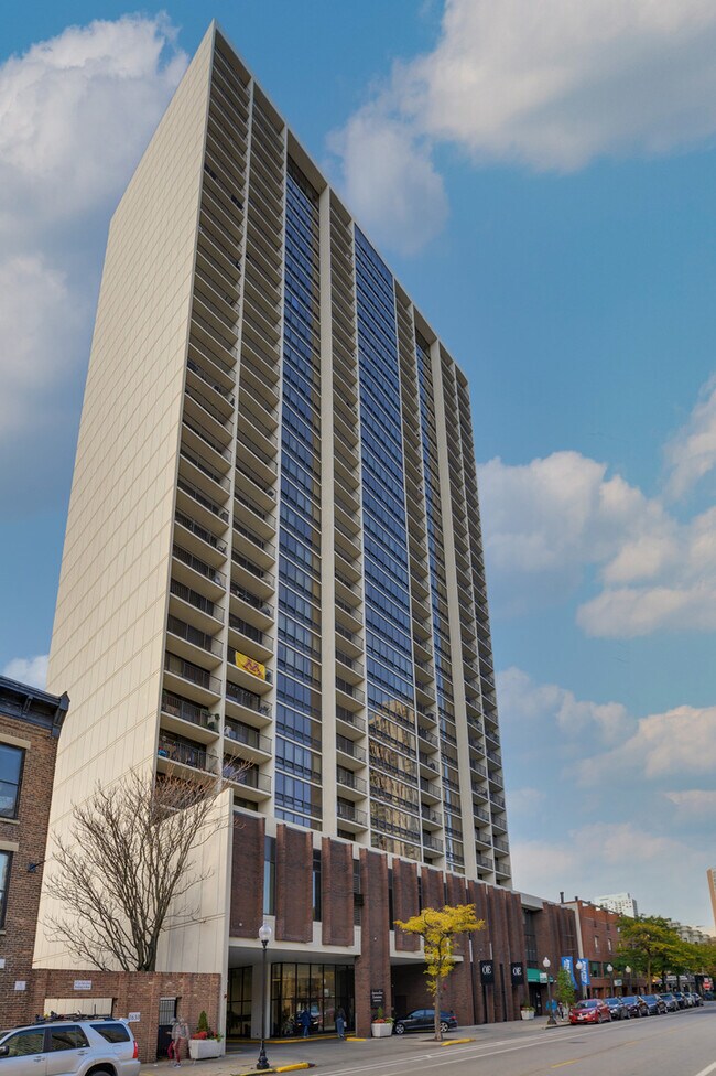 Primary Photo - 1636 N Wells St
