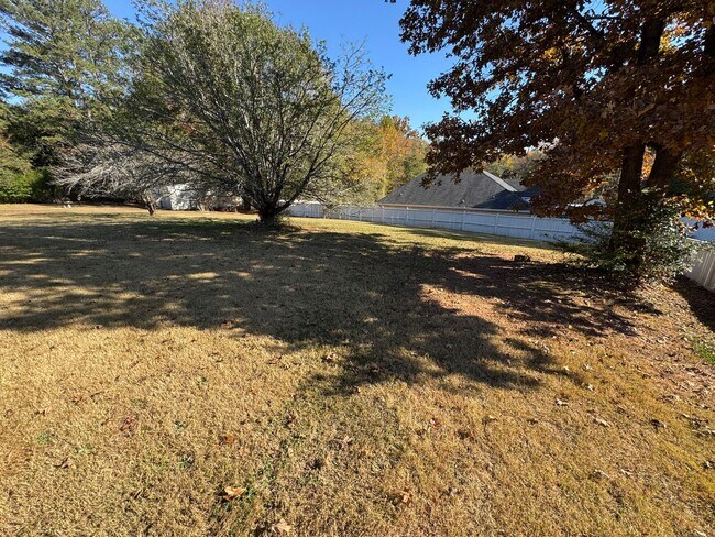 Building Photo - Updated 3BR/2BA Ranch on ½-Acre — LVP Floors, Smart Home Features, Move-In Ready!
