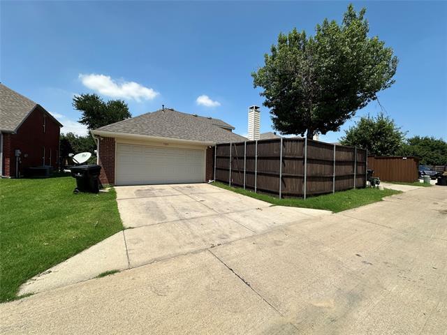 Building Photo - 7201 Lazy Meadow Ln
