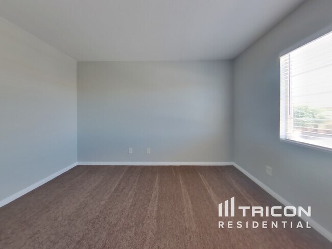 Building Photo - 13052 Cerritos Ct