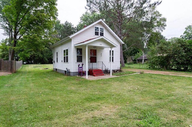 Building Photo - 226 Joyce St