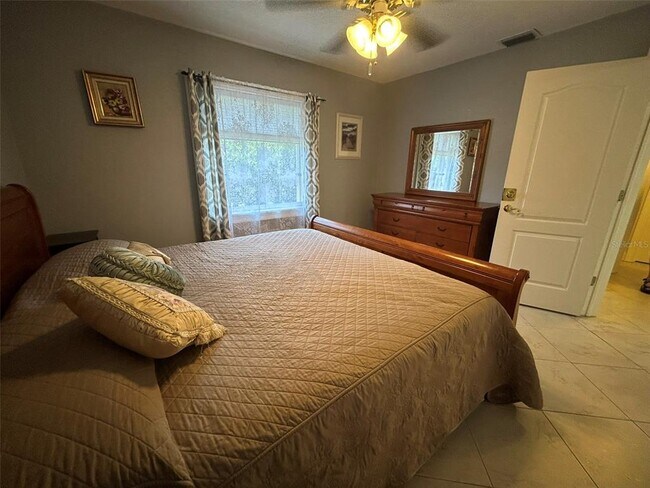 Building Photo - 24508 Saragossa Ln