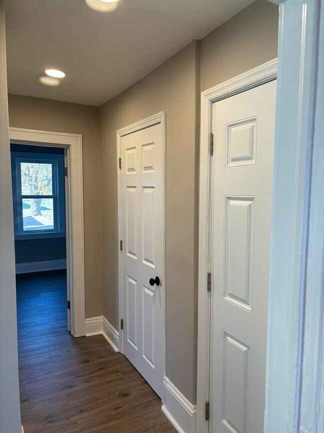 Building Photo - 166 18th St