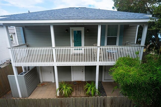 Primary Photo - 922 Avenue L