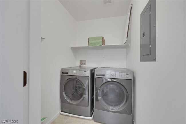 Building Photo - 3513 Hazelnut Pine Pl