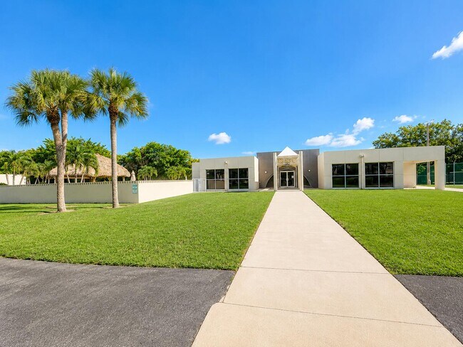 Building Photo - 5910 Morningstar Cir