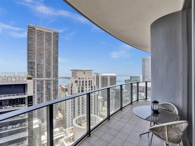 Building Photo - 1000 Brickell Plaza
