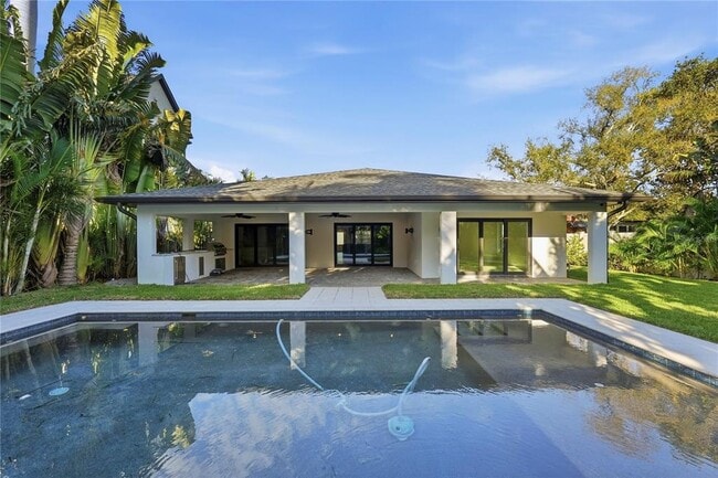 Building Photo - 845 Snell Isle Blvd NE