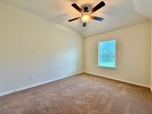 Building Photo - 908 Arvada Dr