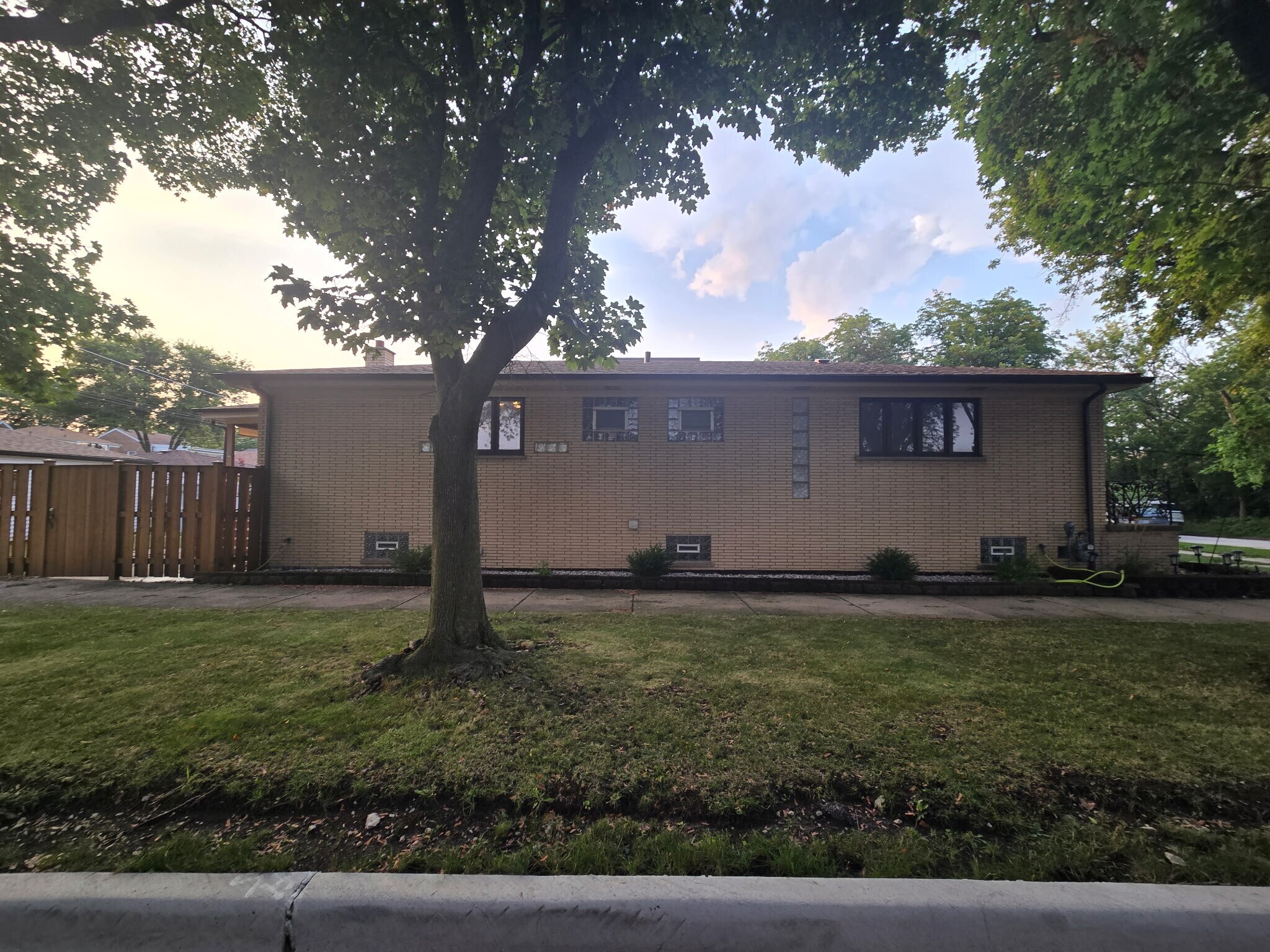 Building Photo - 5300 N Mason Ave