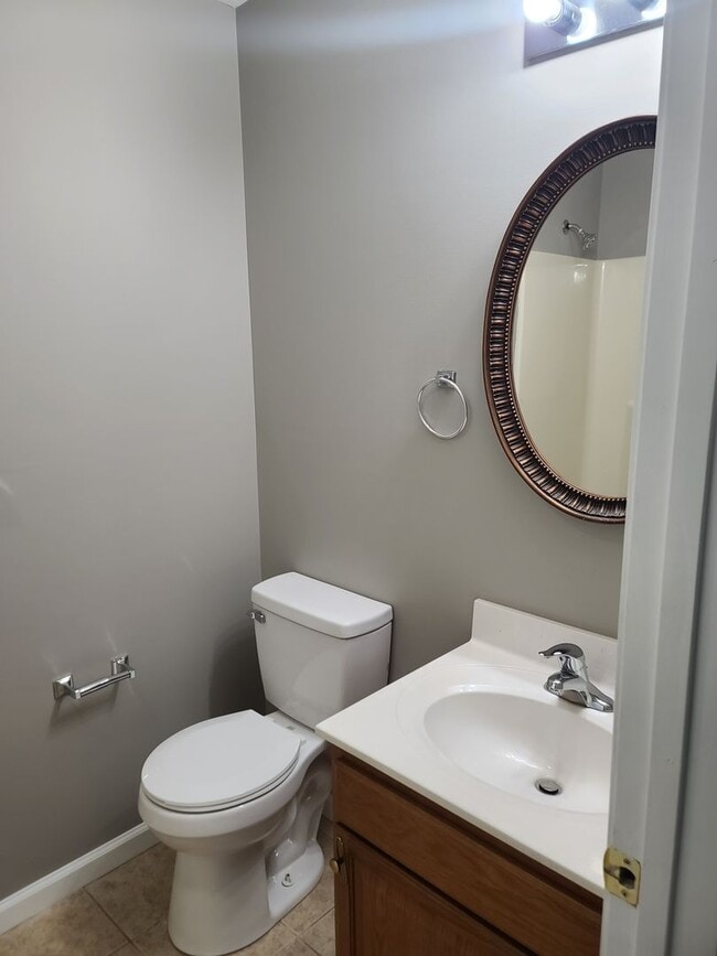 Building Photo - 3 Bedroom 2 1/2 bath Townhome for Rent in Waynesboro