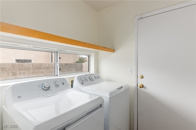 Building Photo - 1440 Silver Point Ave