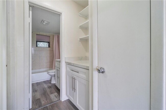 Building Photo - 2430 SW 81st Ave