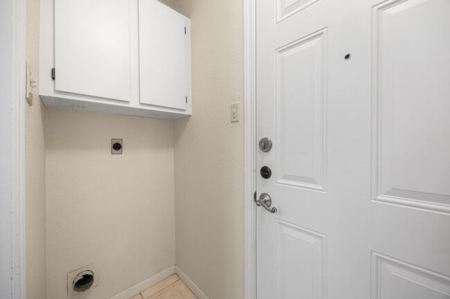 Building Photo - 2122 Echo Ridge